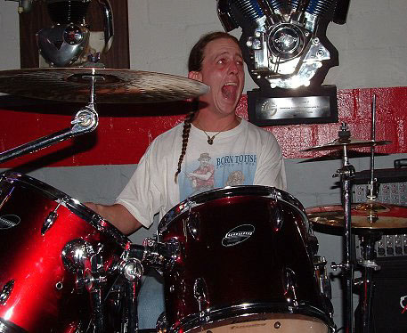 aUPNSMOKE051404%20068
